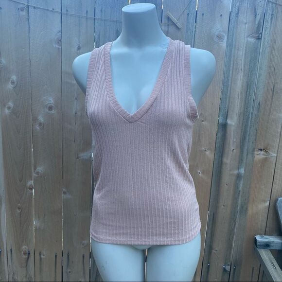 MANGO ribbed sleeveless V neck top in soft pink size small NWT - Picture 3 of 15